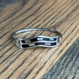 Vintage Mexico Alpaca Black Inlay Abalone Hinged Bangle Bracelet Signed Wavy